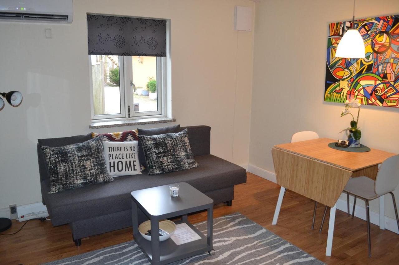 Ad Apartment *