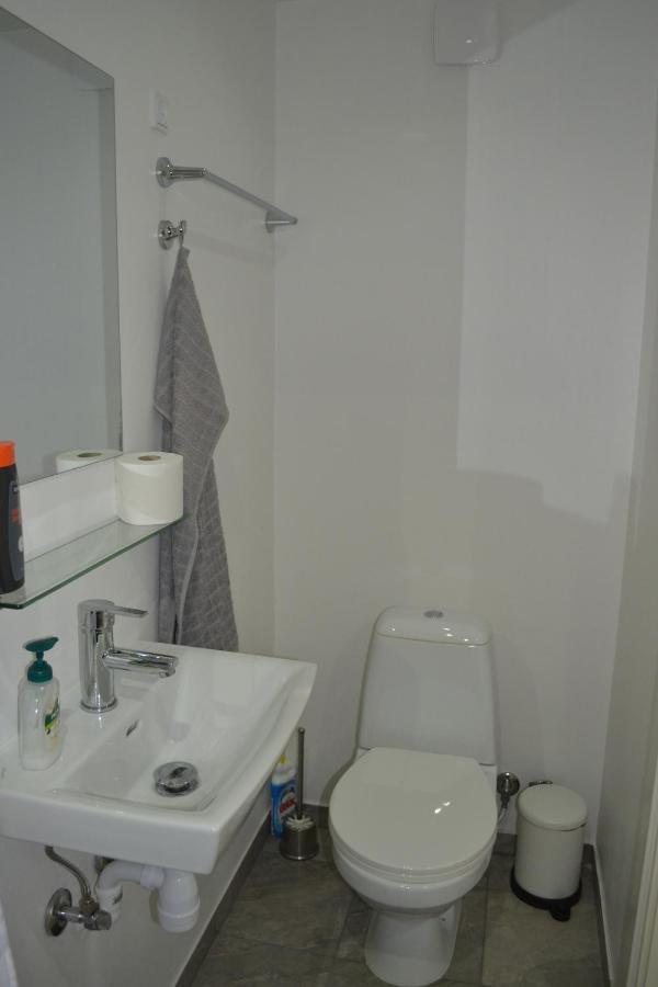 Apartment Ad *