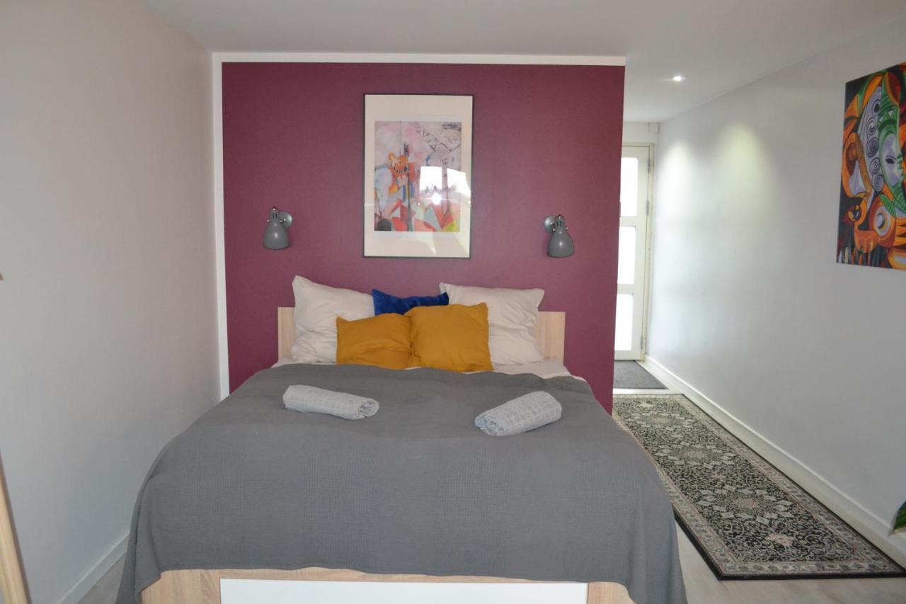 Apartment Ad