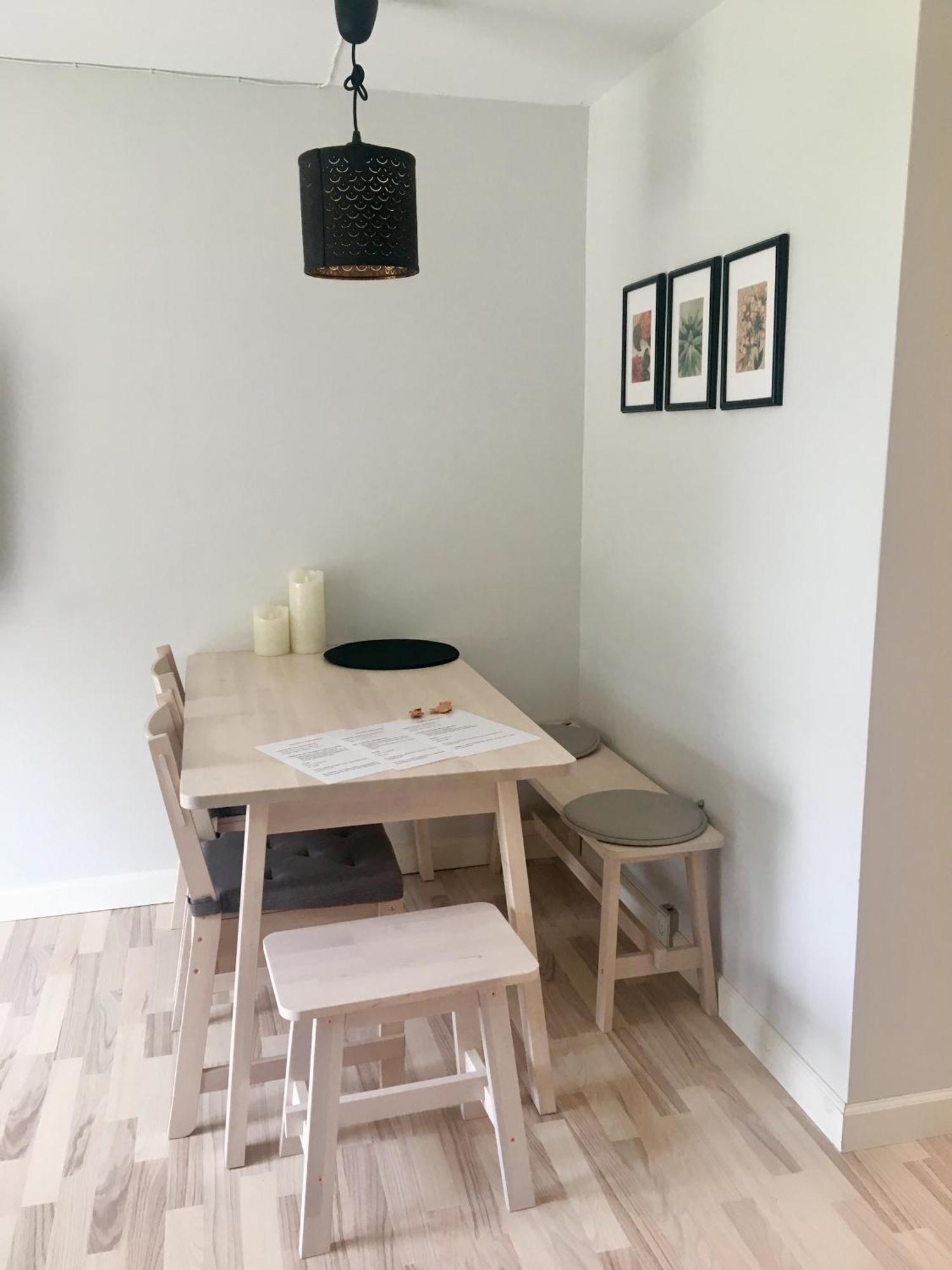 Ad Apartment